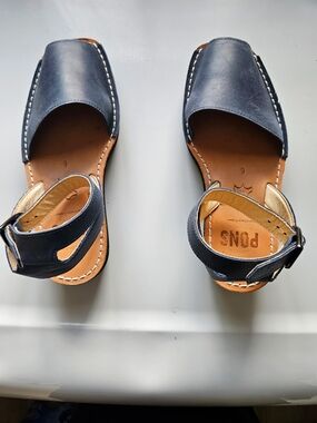 PONS Navy Leather Women’s Avarca Sandals with Ankle Strap